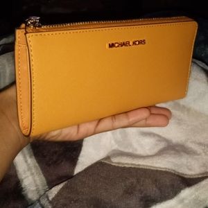 New Micheal Kors Wallet